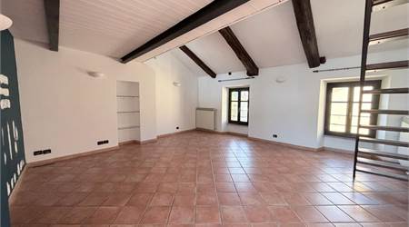 PINEROLO centro, ristrutturato NON ARREDATO
